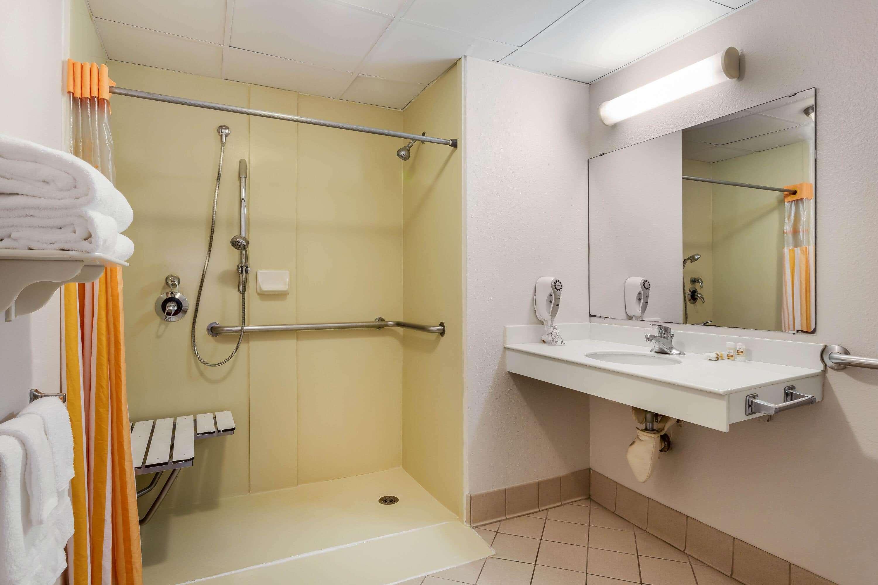 La Quinta By Wyndham St. Pete-Clearwater Airport Hotel Eksteriør billede