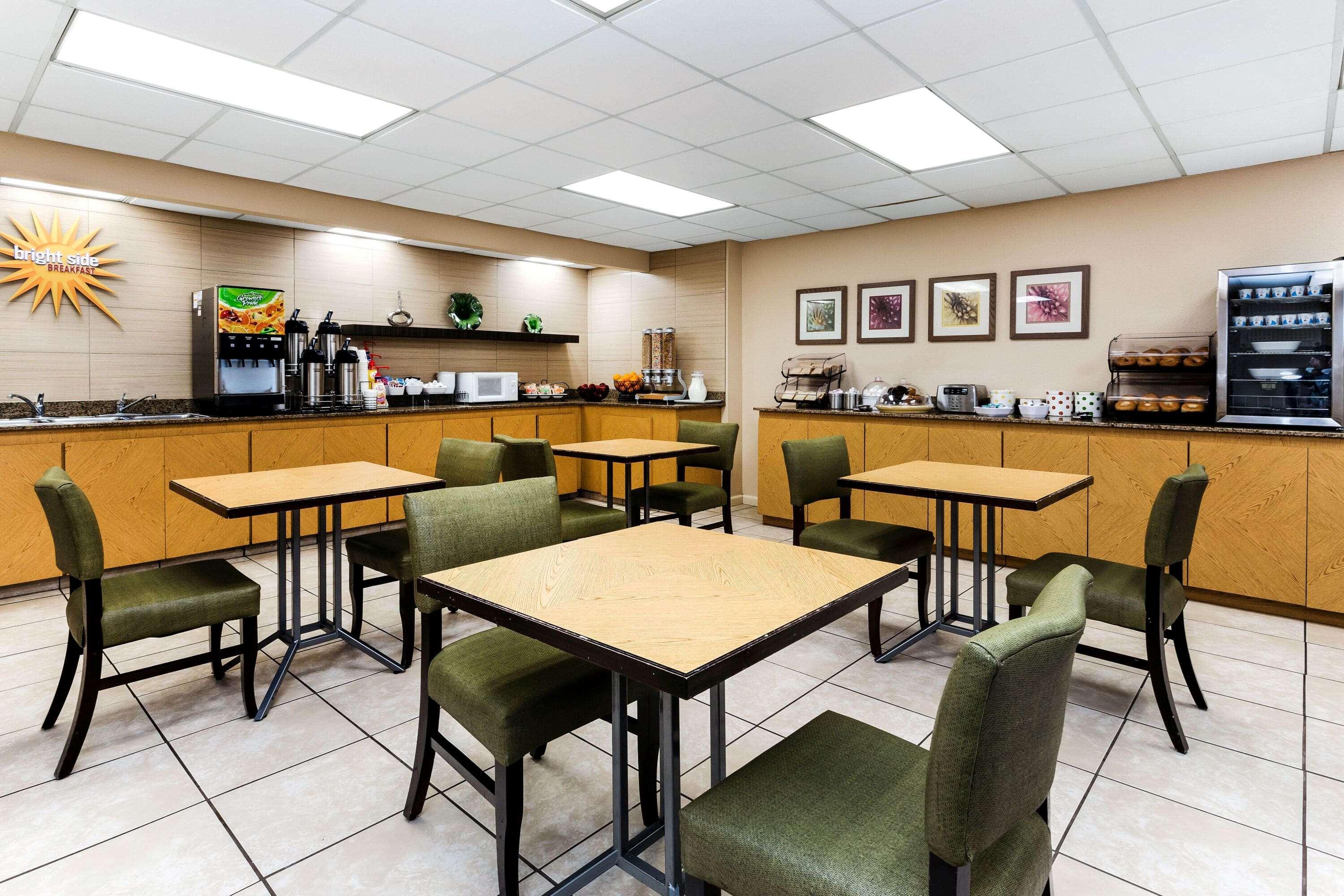 La Quinta By Wyndham St. Pete-Clearwater Airport Hotel Eksteriør billede